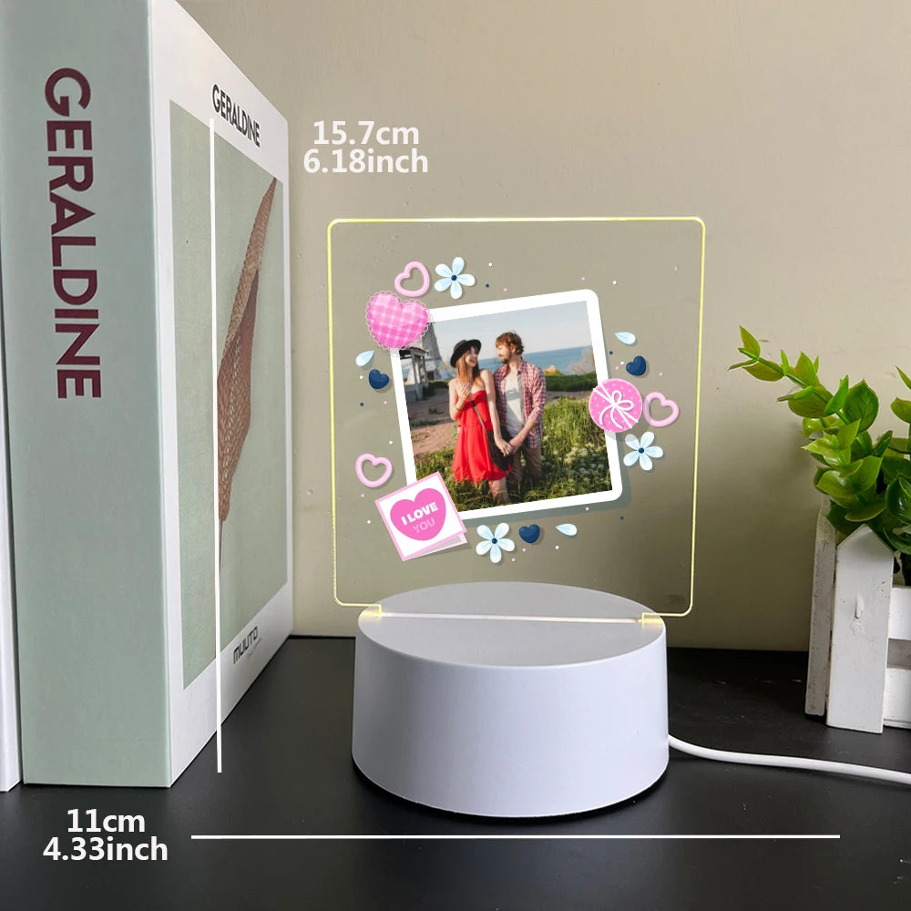 Personalisierte LED-Fotolampe – Mit eigenem Bild & Text | In 7 Farben oder warmem Licht | Mehrere Varianten