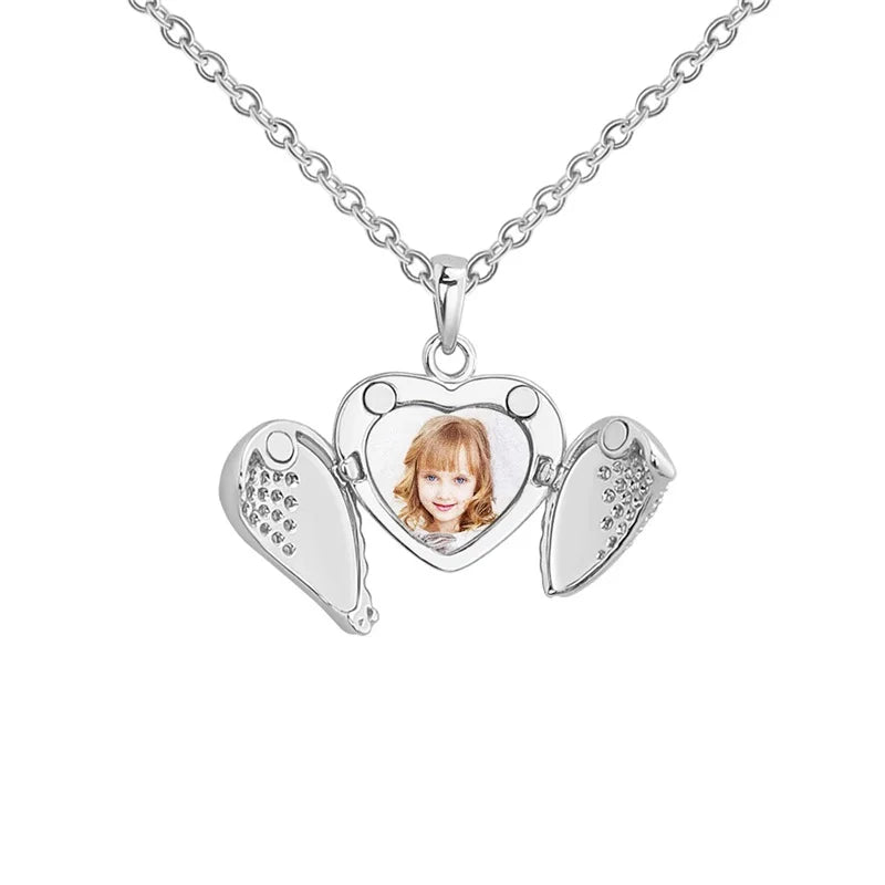 Personalisierbare Herzmedaillon-Kette – mit Foto oder Foto & Gravur | In 3 Varianten | Edelstahl oder Gold