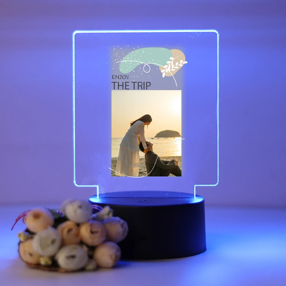 Personalisierte LED-Fotolampe – Mit eigenem Bild & Text | In 7 Farben oder warmem Licht | Mehrere Varianten