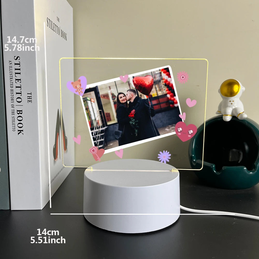 Personalisierte LED-Fotolampe – Mit eigenem Bild & Text | In 7 Farben oder warmem Licht | Mehrere Varianten